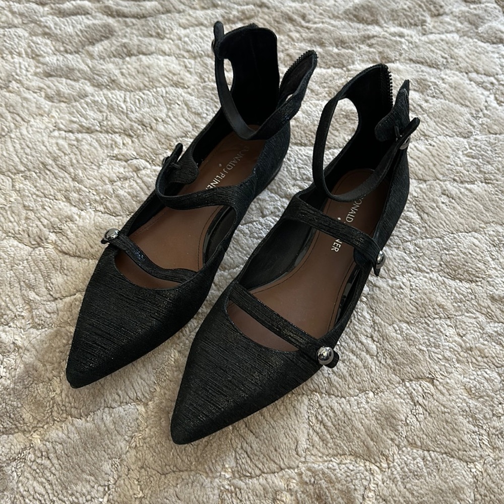 Black Donald J Pliner Perez flats